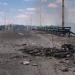 Не так критично, як вчора: нові деталі російського удару по мосту в Херсоні